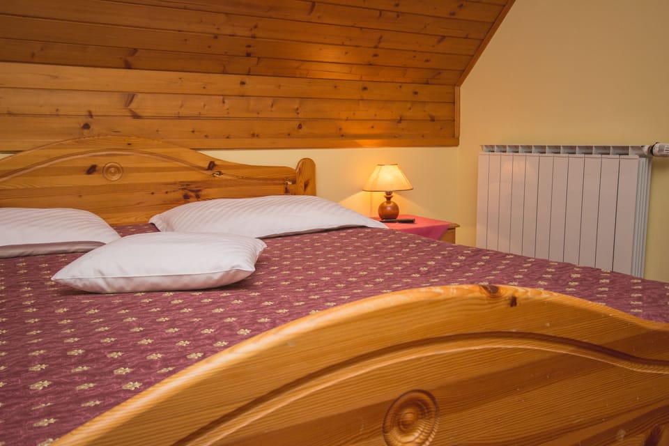 Desk, soundproofing, iron/ironing board, free WiFi