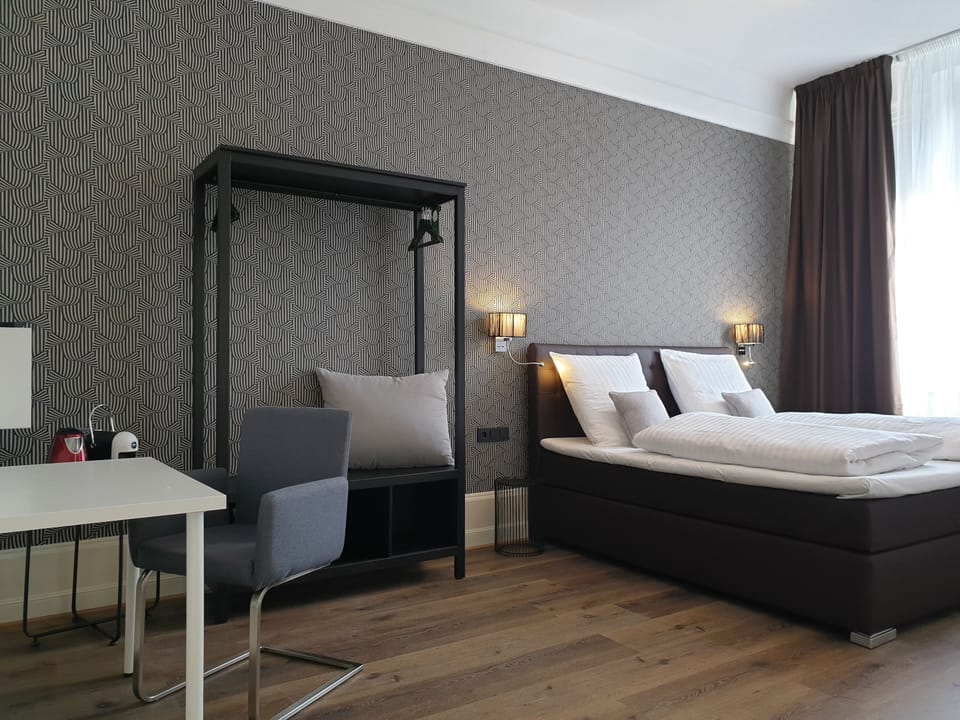 Superior Double Room | Hypo-allergenic bedding, individually decorated, desk, laptop workspace