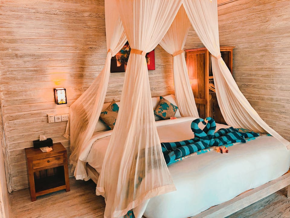 Basic Double Room | Outdoor banquet area