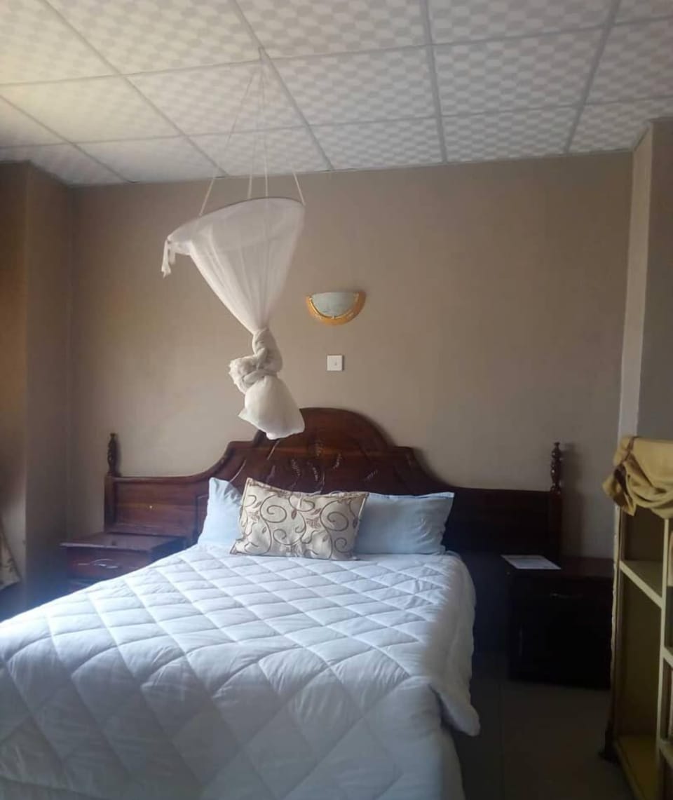 Standard Room | Individually decorated, individually furnished, desk, laptop workspace
