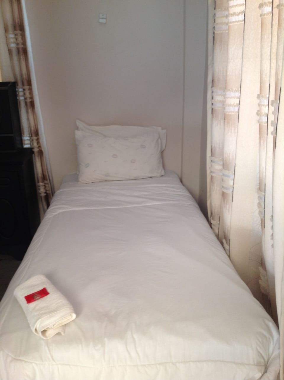 Desk, laptop workspace, iron/ironing board, rollaway beds