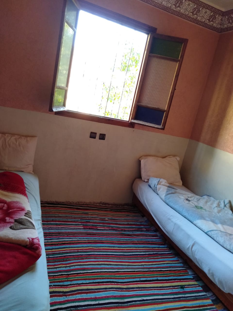 Twin Room | Individually decorated, individually furnished, rollaway beds, free WiFi