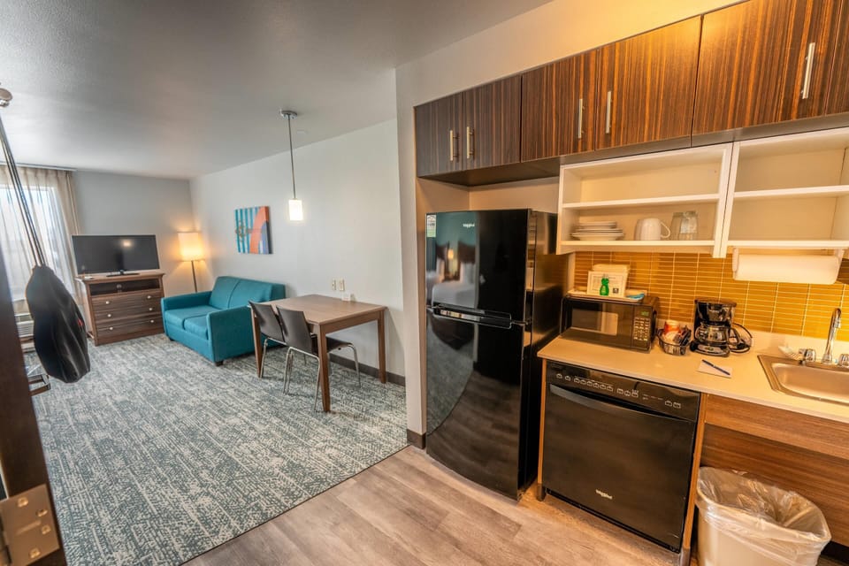 Suite, 2 Queen Beds, Non Smoking | Individually furnished, desk, laptop workspace, blackout drapes