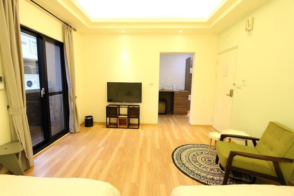 Quadruple Room | Individually decorated, individually furnished, blackout drapes