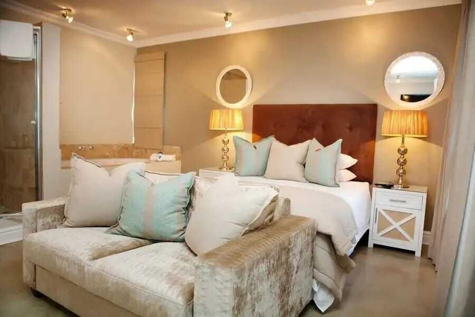 Family Room | In-room safe, desk, laptop workspace, iron/ironing board