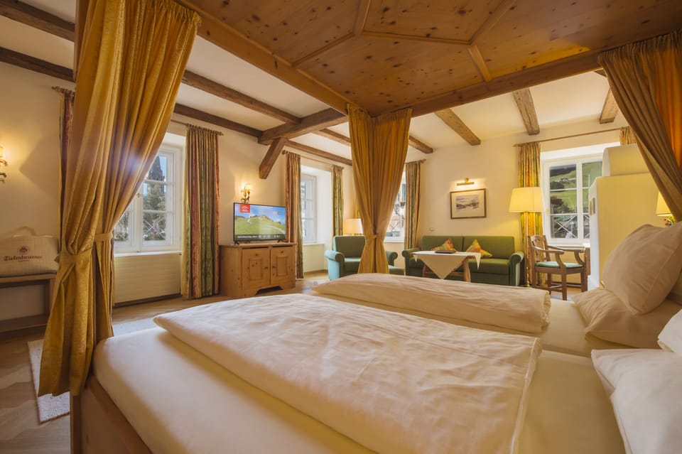 Junior Suite, Bathtub, Mountain View | Premium bedding, minibar, in-room safe, desk