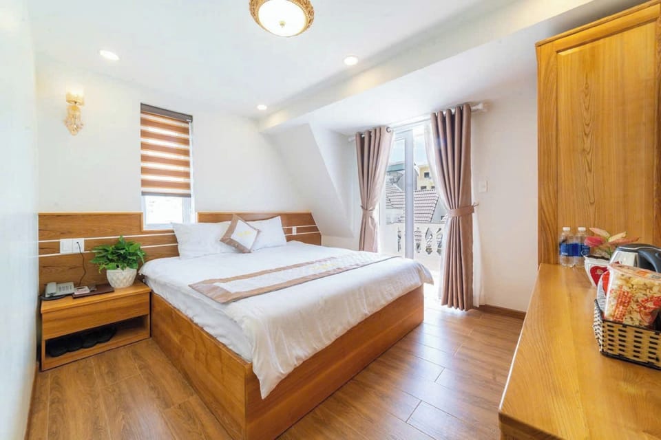 Luxury Double Room | Premium bedding, memory foam beds, desk, laptop workspace