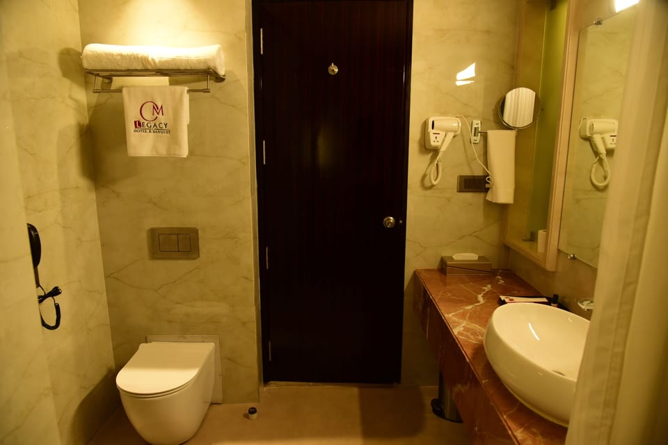 Shower, towels