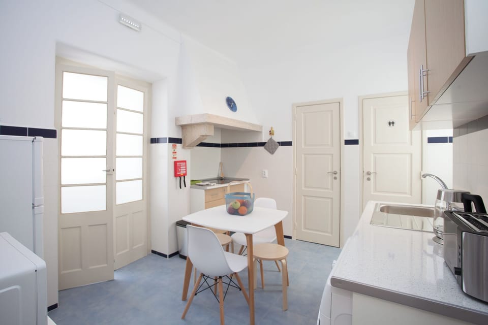 Fridge, microwave, stovetop, toaster