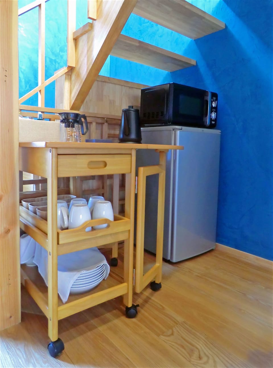 Mini-refrigerator