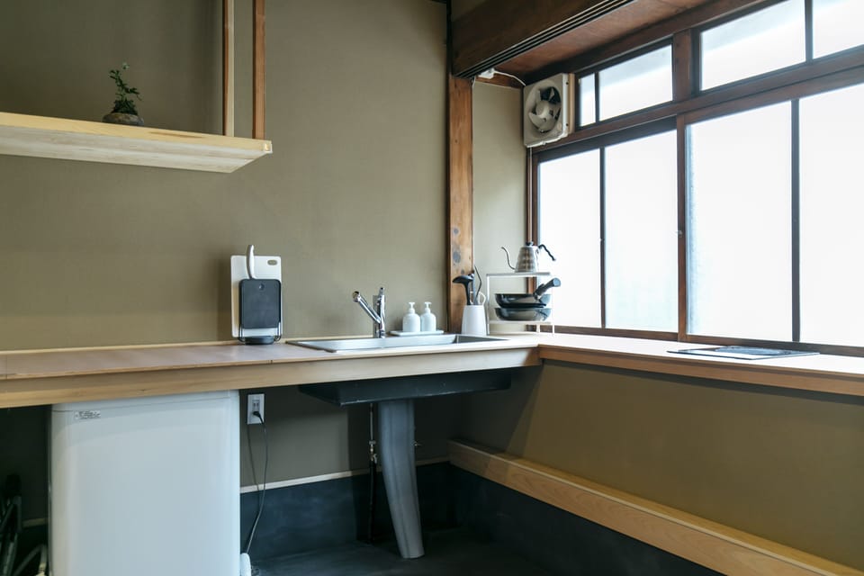 Fridge, microwave, stovetop, toaster