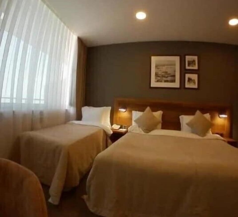 Family Deluxe room | In-room safe, desk, iron/ironing board, free WiFi