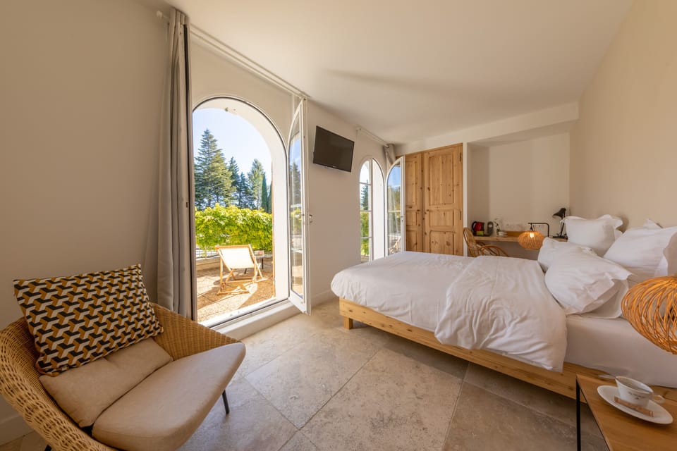 Superior Double Room, Private Bathroom (2 personnes) | Laptop workspace, free WiFi