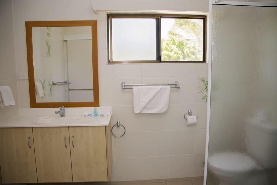 Apollo Jewel Beachfront Apartments Apartment in Dunk