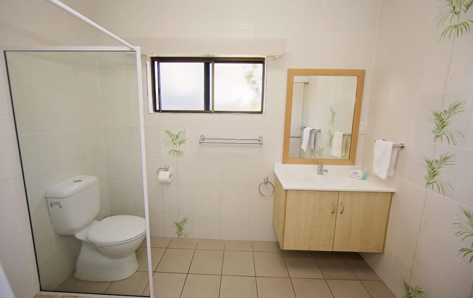 Apollo Jewel Beachfront Apartments Apartment in Dunk