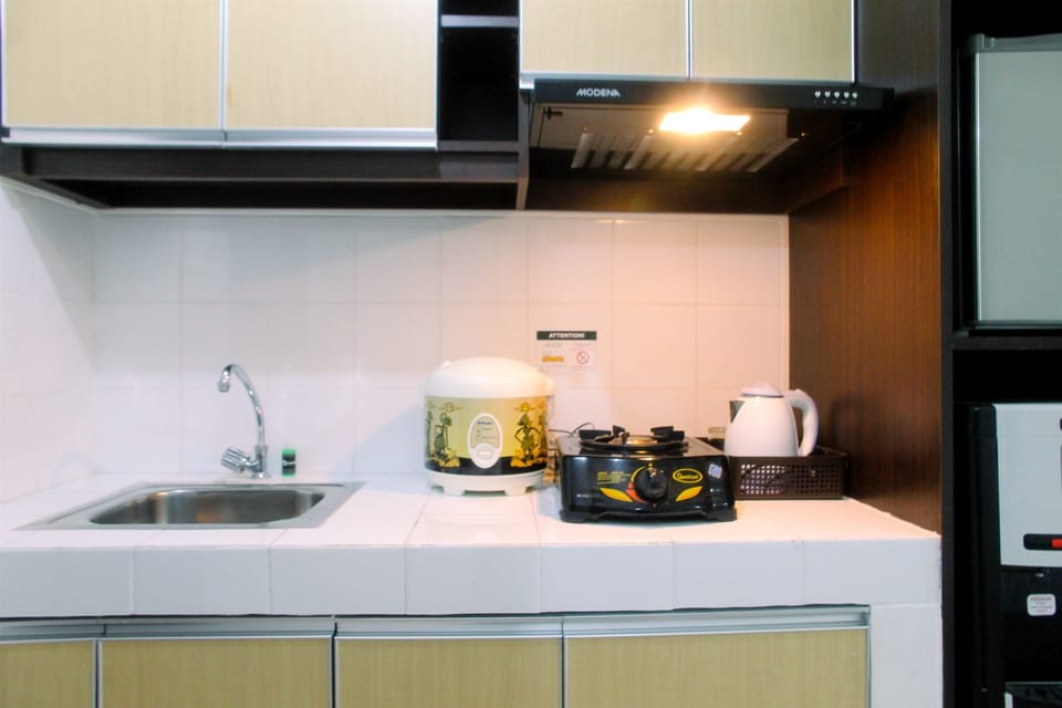 Room | Private kitchen | Fridge, stovetop, electric kettle, cookware/dishes/utensils