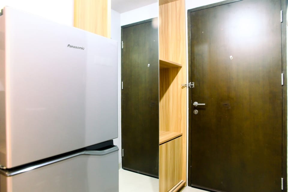 Room | Private kitchen | Fridge, microwave, electric kettle