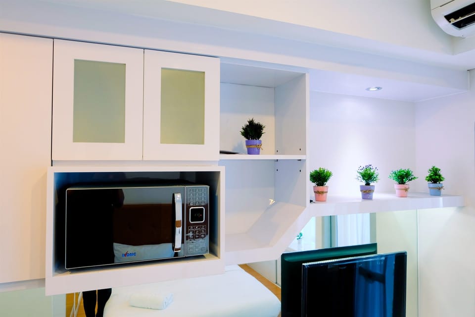 Room | Microwave