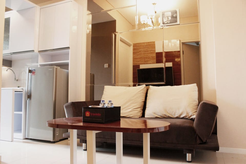 Room | Living area | TV