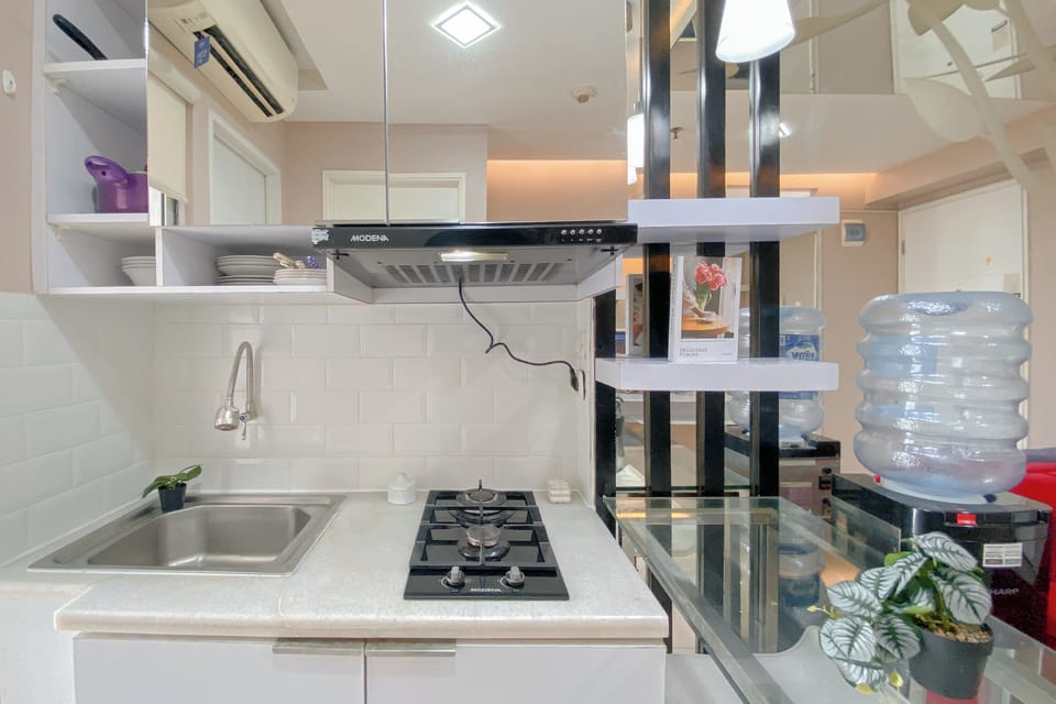 Room | Private kitchen | Fridge, stovetop, cookware/dishes/utensils