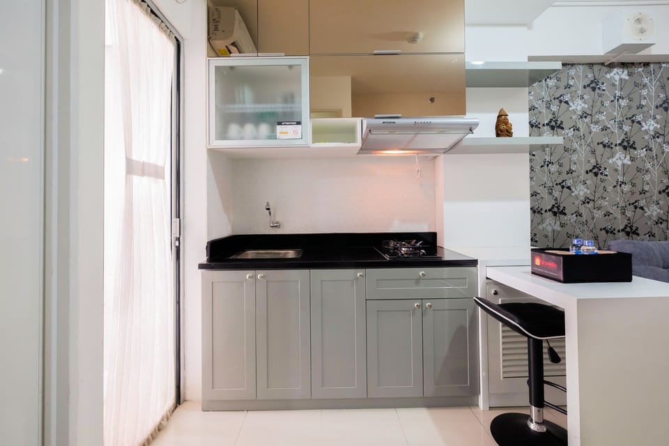 Room | Private kitchen | Fridge, stovetop, electric kettle, cookware/dishes/utensils