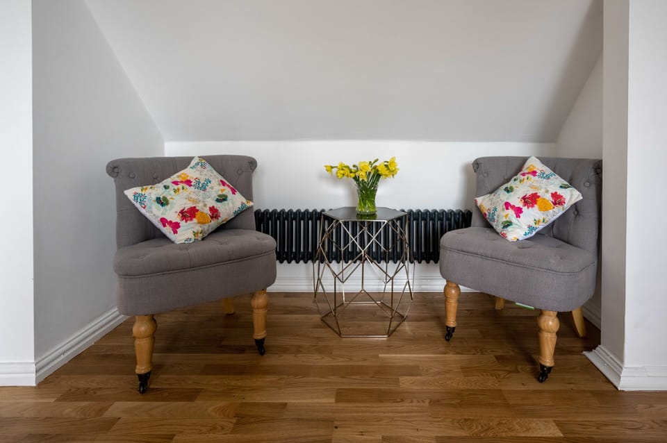 Triple Room | Individually decorated, individually furnished, free WiFi, bed sheets