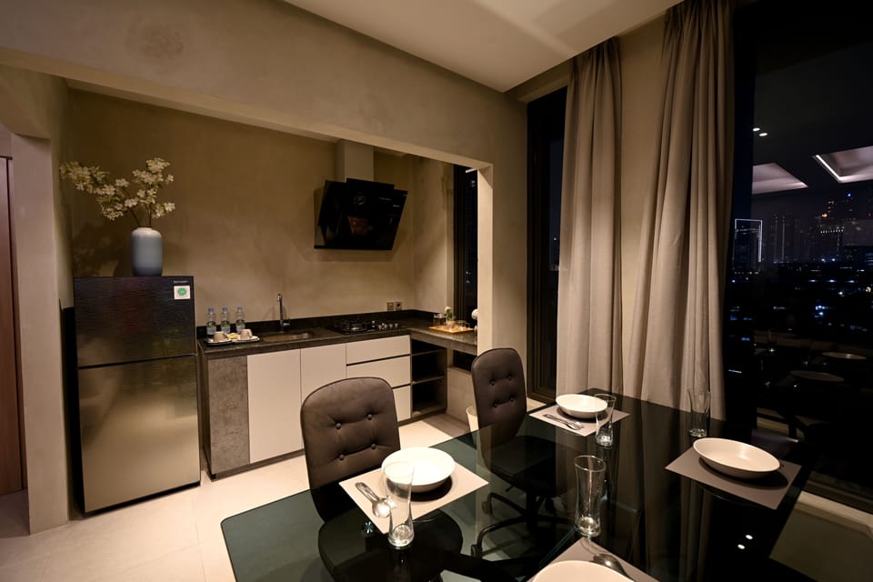 Penthouse Suite | In-room dining