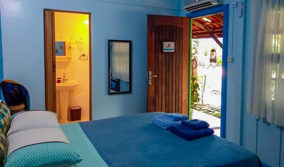 Standard Triple Room | Minibar, individually decorated, free WiFi, bed sheets