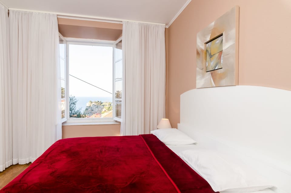 Comfort Double Room, Balcony | Individually decorated, individually furnished, free WiFi, bed sheets