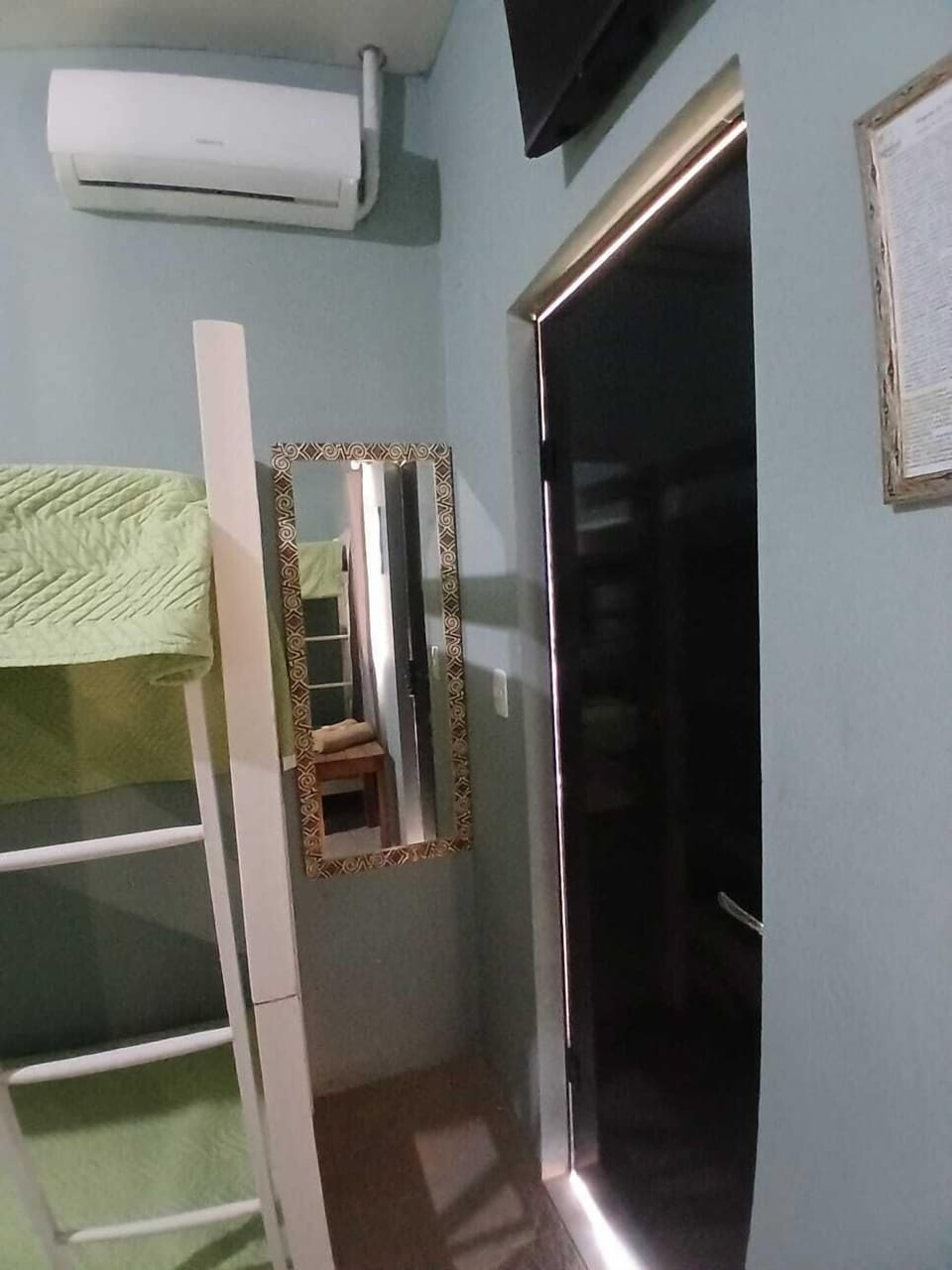 Girassol | Iron/ironing board, free WiFi, bed sheets