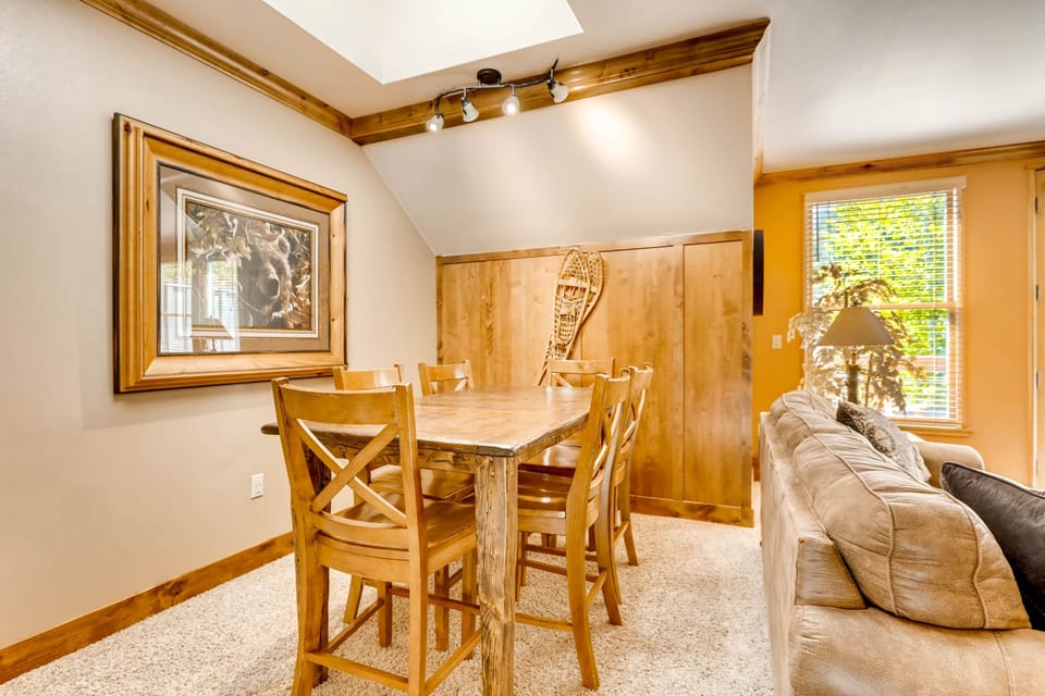Condo, 1 Bedroom | Dining