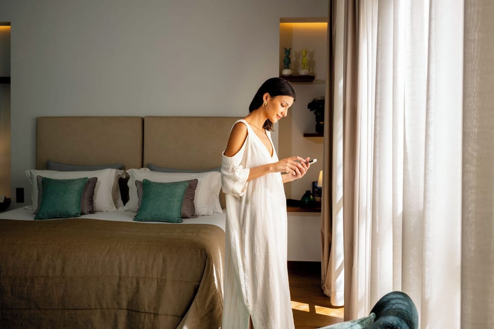 Deluxe room | Egyptian cotton sheets, premium bedding, down comforters, pillowtop beds