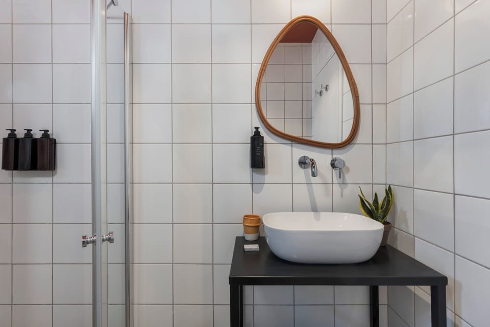 Shower, towels, soap, shampoo