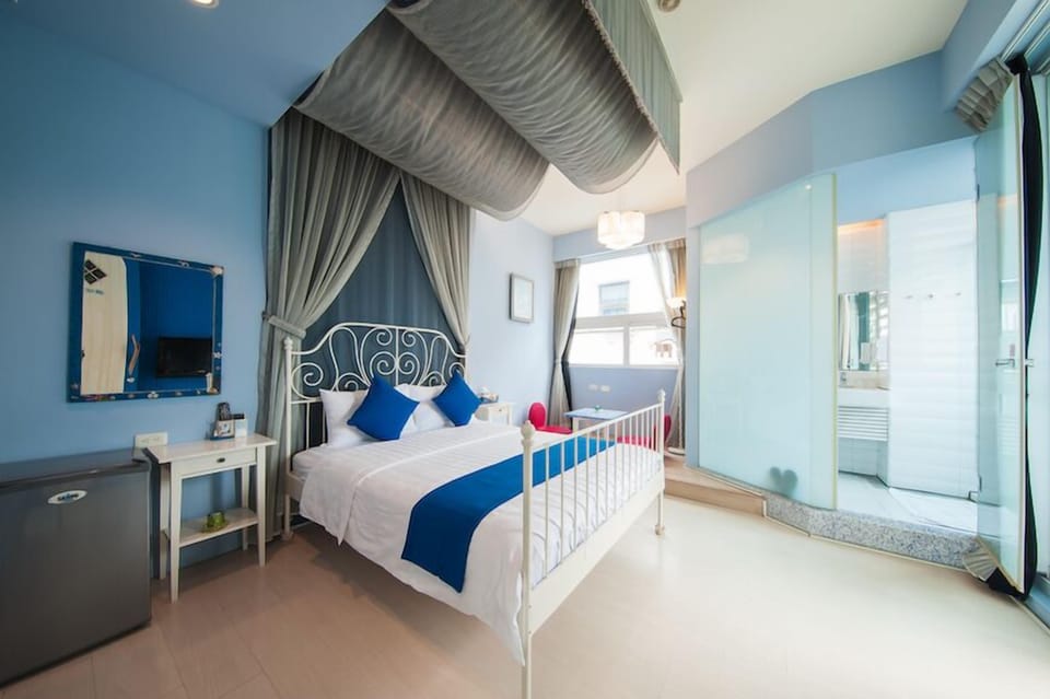 Double Room | Free WiFi, bed sheets