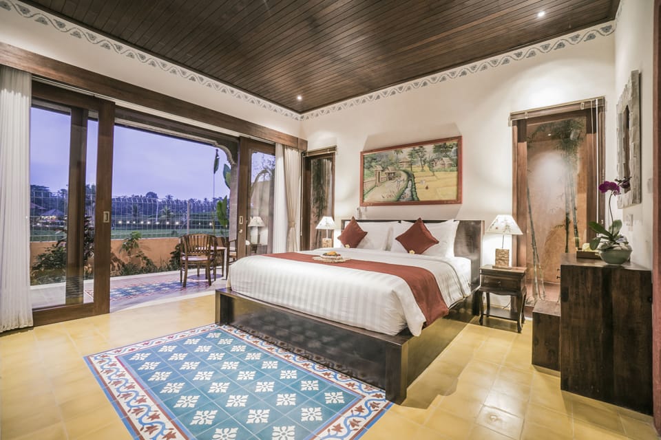 Deluxe Room | Premium bedding, minibar, in-room safe, desk