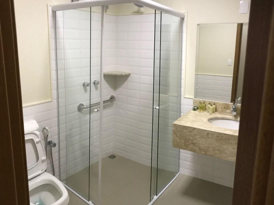 Economy Double Room | Bathroom | Towels