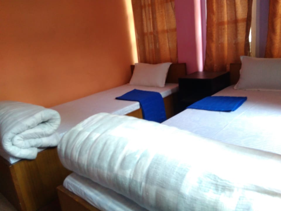 Basic Twin Room | Free WiFi