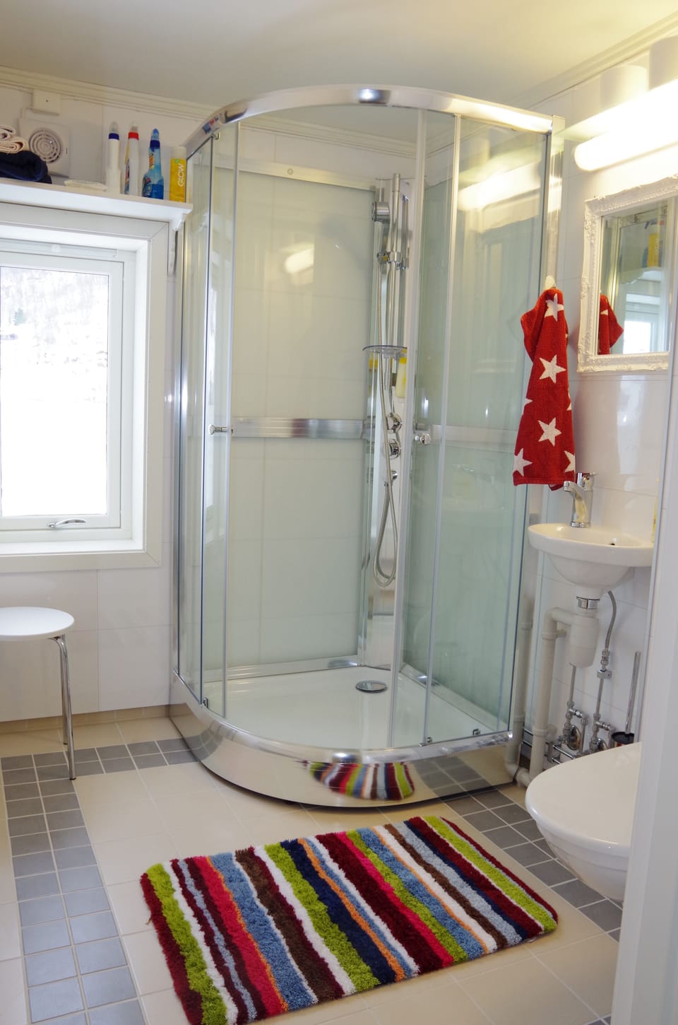 Deluxe Double Room, 1 Queen Bed, Ensuite | Bathroom | Slippers