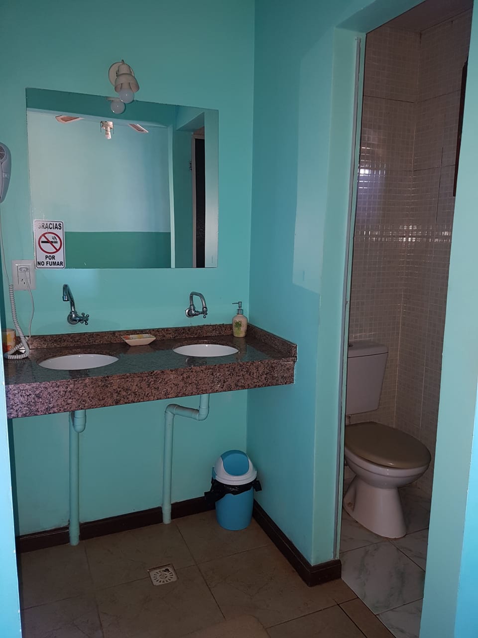 Standard Double or Twin Room | Bathroom | Slippers, towels, soap, toilet paper