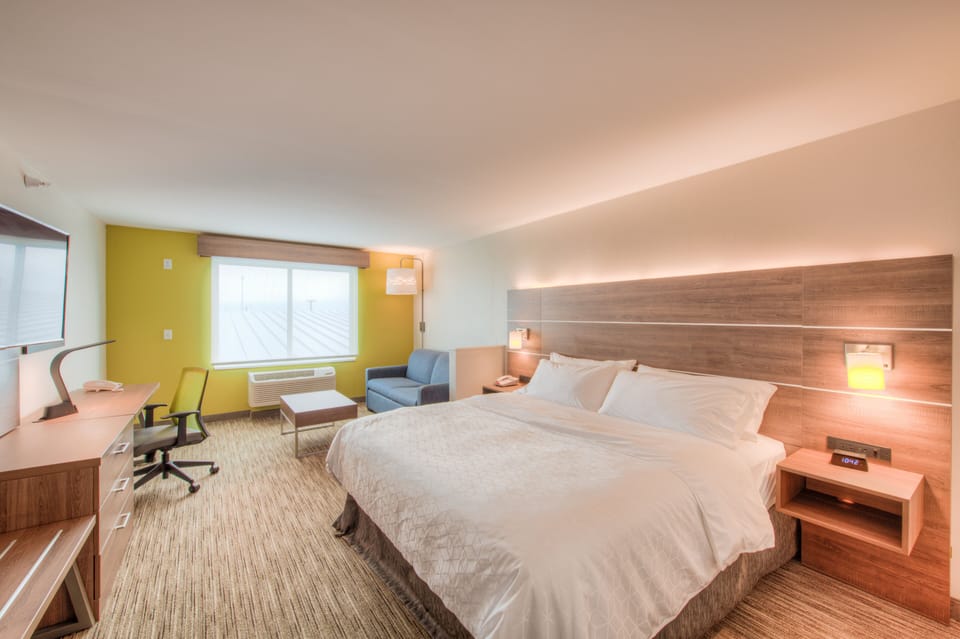 WiFi, bed sheets