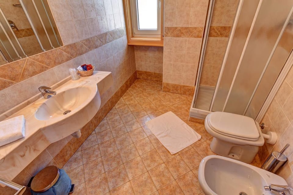 Hair dryer, towels