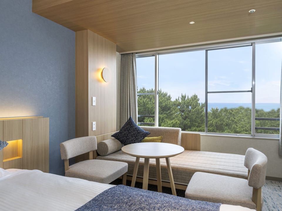 Superior Twin Room, Non Smoking | Premium bedding, in-room safe, desk, WiFi (free)