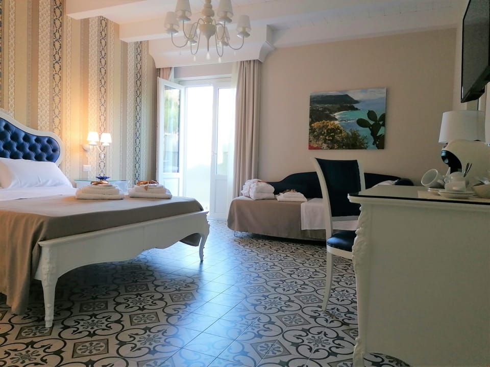 Deluxe Triple Room | Premium bedding, memory foam beds, minibar, in-room safe