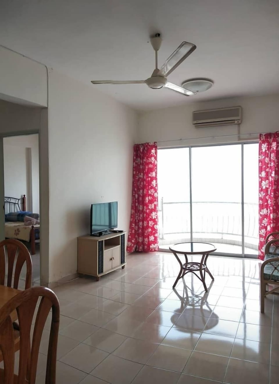 Standard Apartment, 1 Bedroom, Balcony, Beach View | Living area | Plasma TV