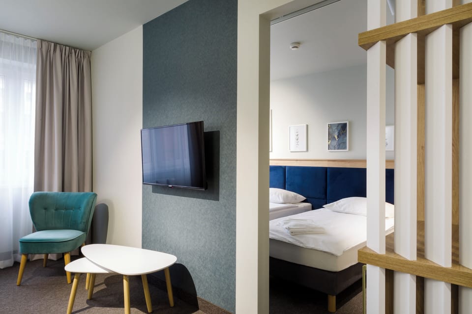 Hypo-allergenic bedding, desk, laptop workspace, free WiFi