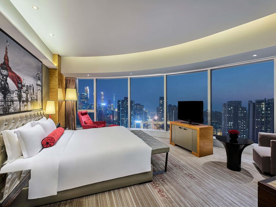 1 bedroom, premium bedding, down comforters, minibar