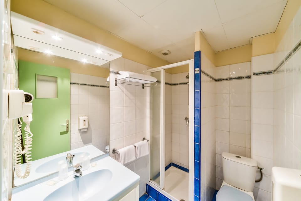 Hair dryer, towels