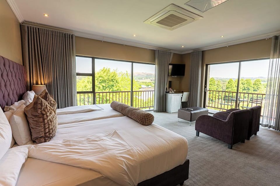 Deluxe Room, Lake View | Exterior