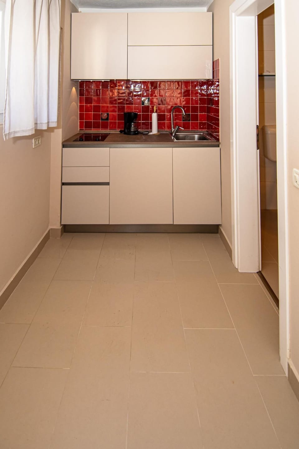 Apartment, 1 Bedroom, Ground Floor | Private kitchen | Fridge