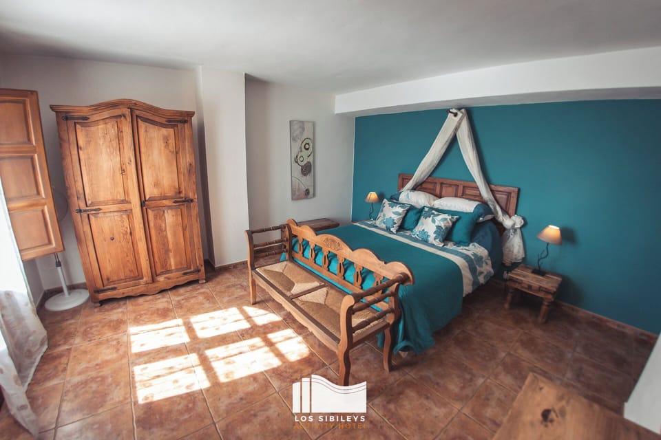 Double Room | Rollaway beds, free WiFi, bed sheets
